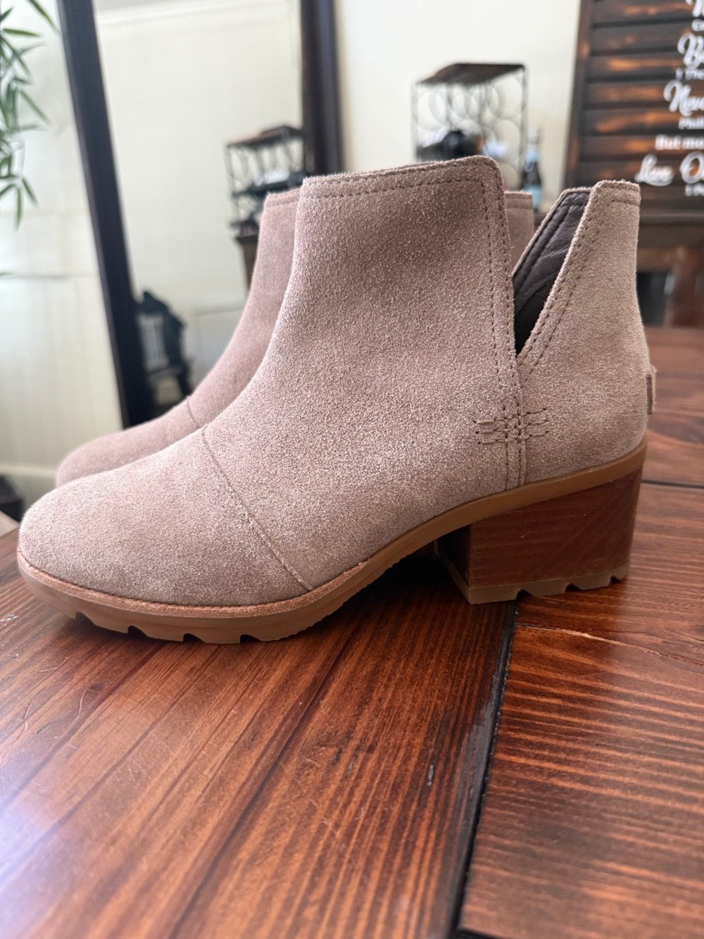 SOREL Women's Cate Cut Out Waterproof Ankle Boot - Size 7.5